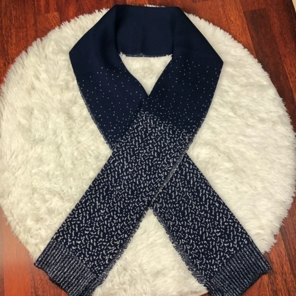 LAUNDRY By Shelli Segal Blue & Silver Scarf EUC